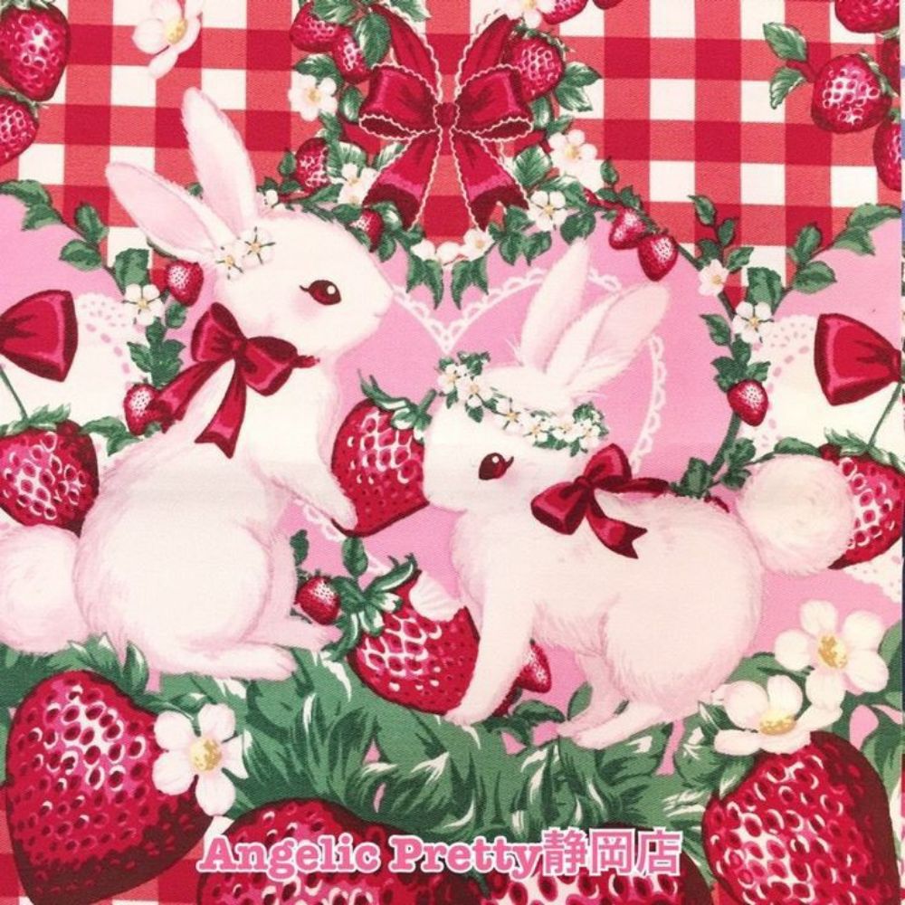 Creamy strawberries