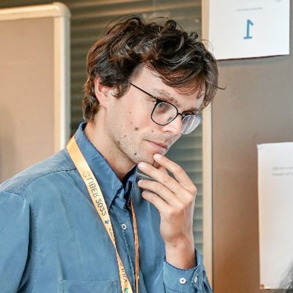 Oliver Blake