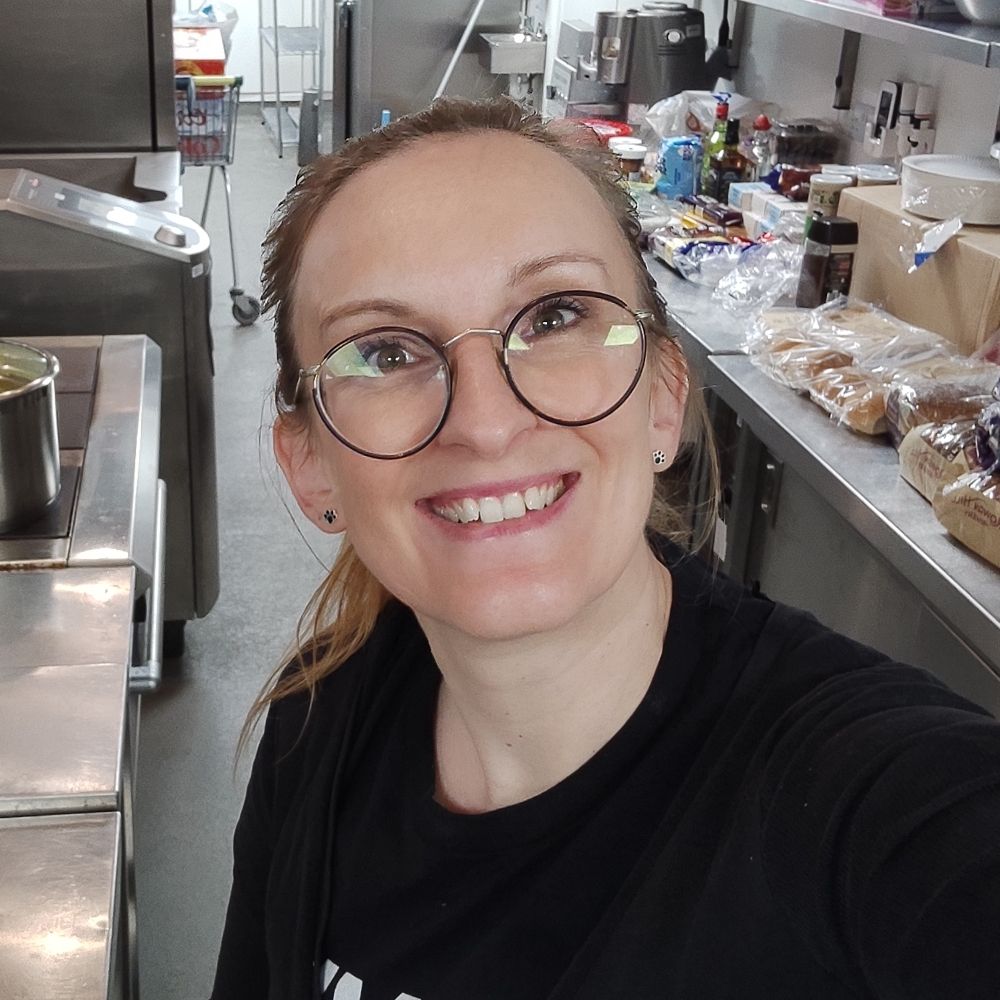 Dr Juliane Thieme