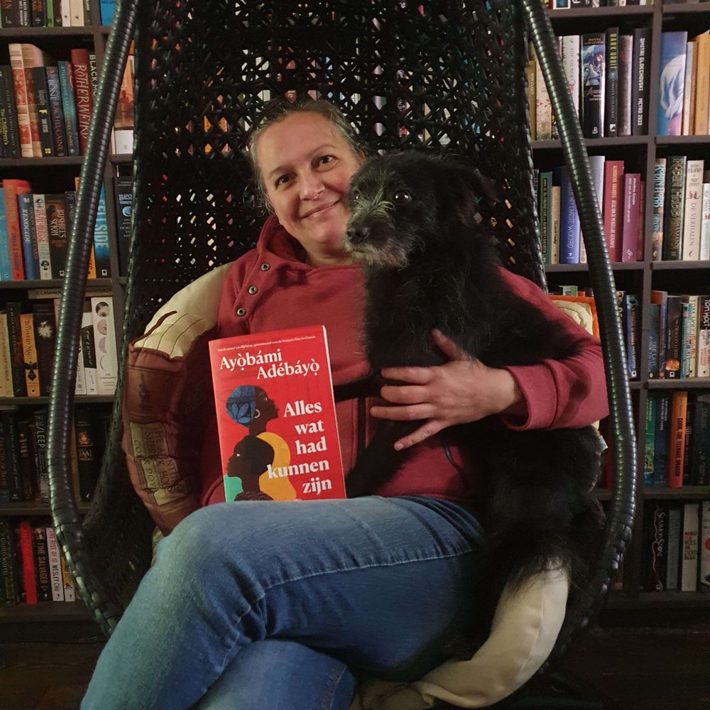 DebbievdZ 🇳🇱 📚 🐶