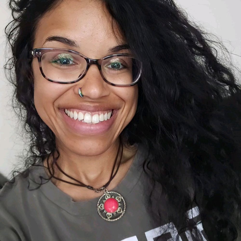 hollybanks533.bsky.social profile picture