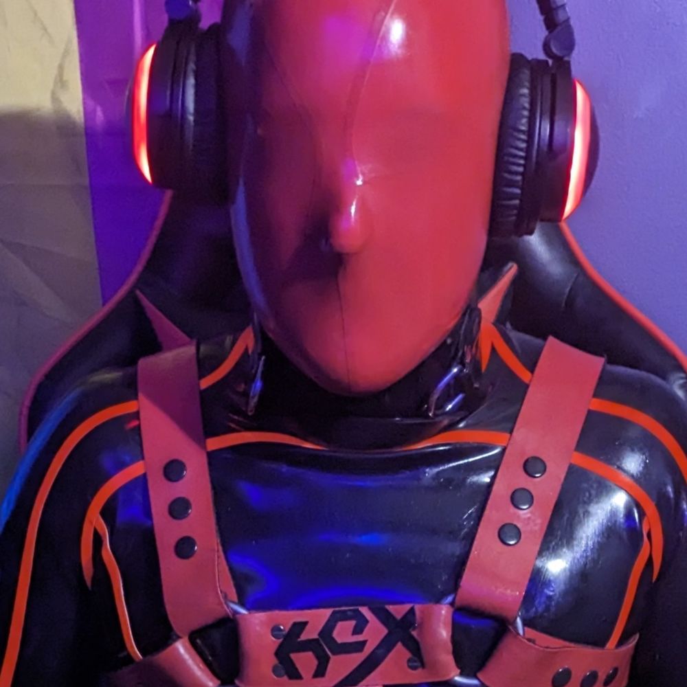 HEX (pup) / Rhius (drone)