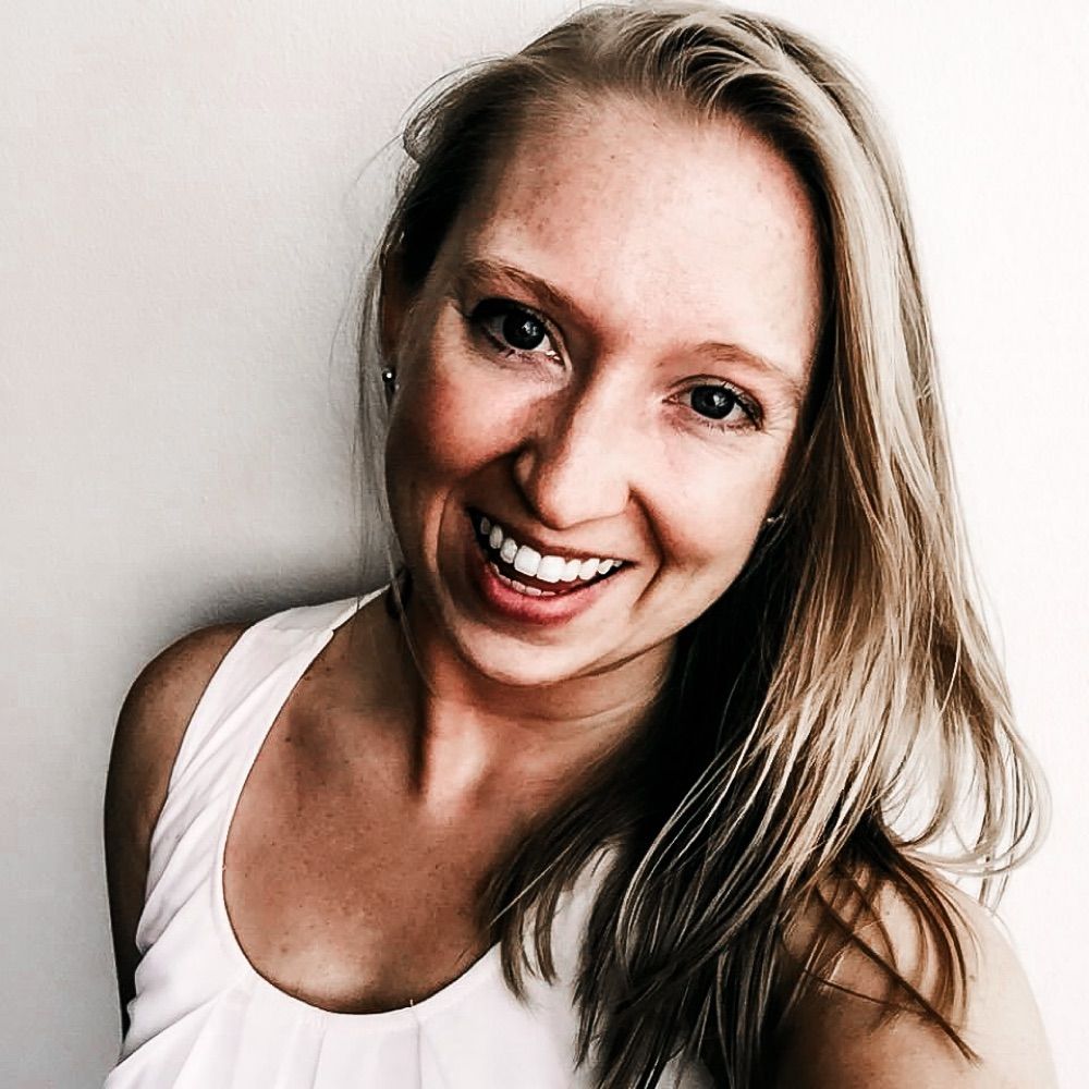 Author Rachel Mays