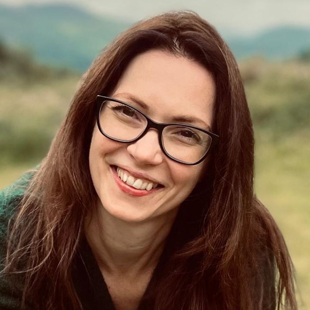 Dr Sabrina White