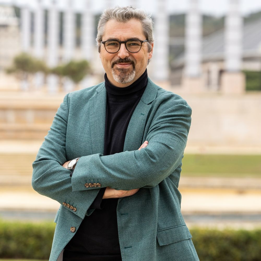 Joan R Riera 