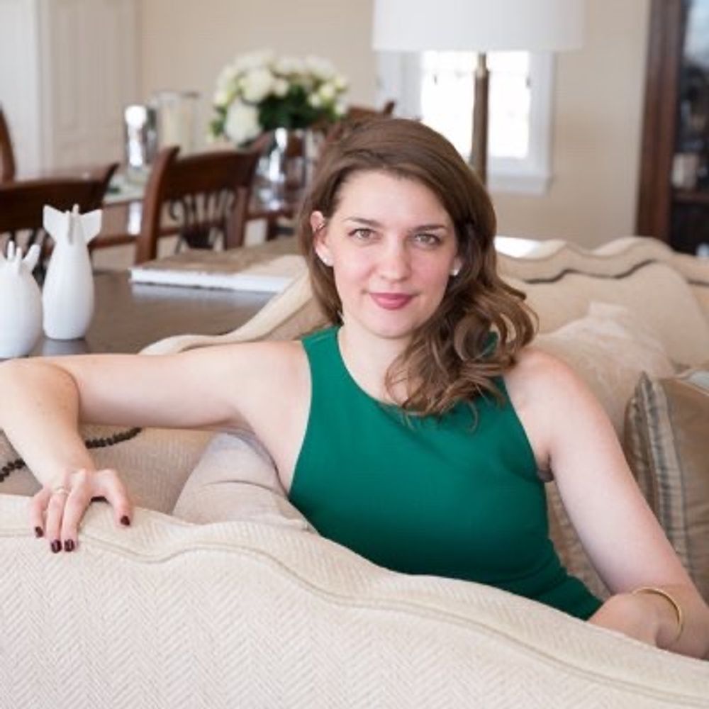 Dr. Jacquelyn Schneider
