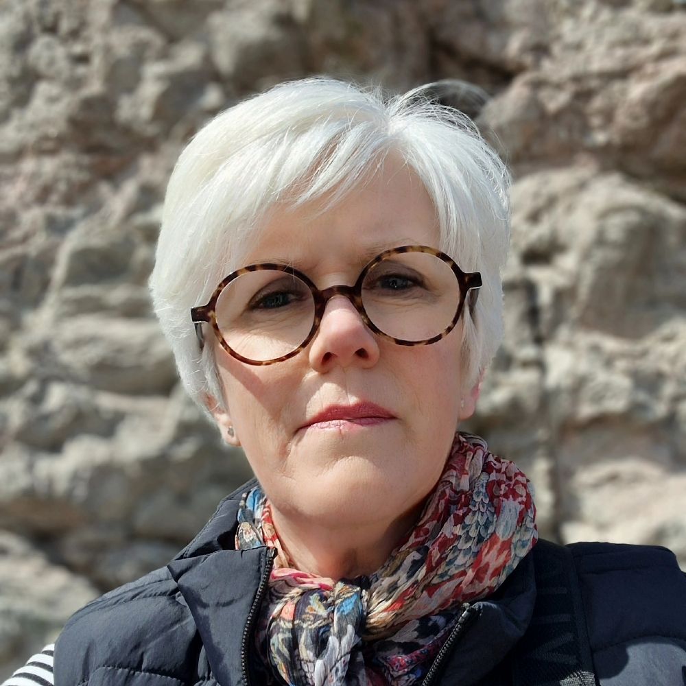 Deirdre B