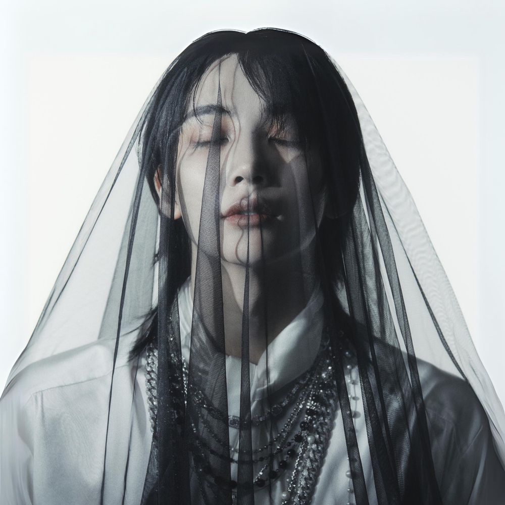 JEONGHAN.