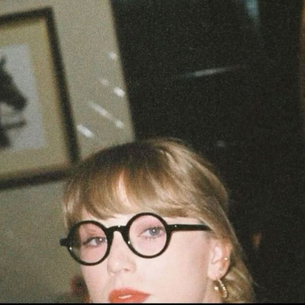 ꜱᴀᴋᴜʀᴀ