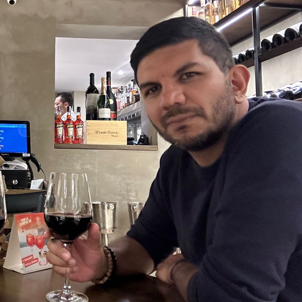  Camilo A