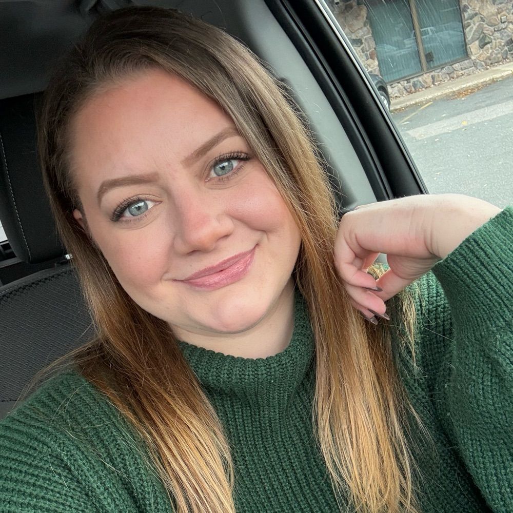 Amanda Chaperon ✨ Author