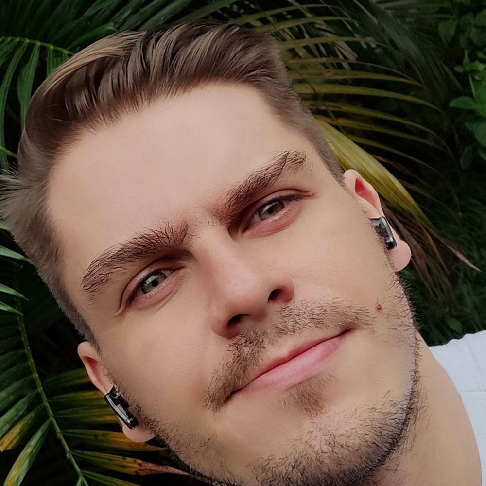 Prazer, Robson ou Felipe, depende do humor