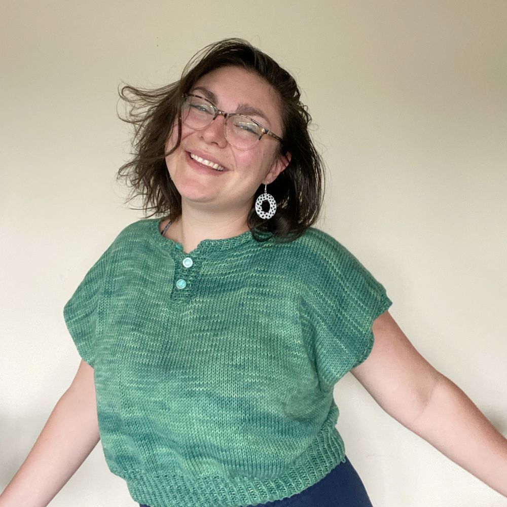 Isabel 🧚 Is Knit Designs
