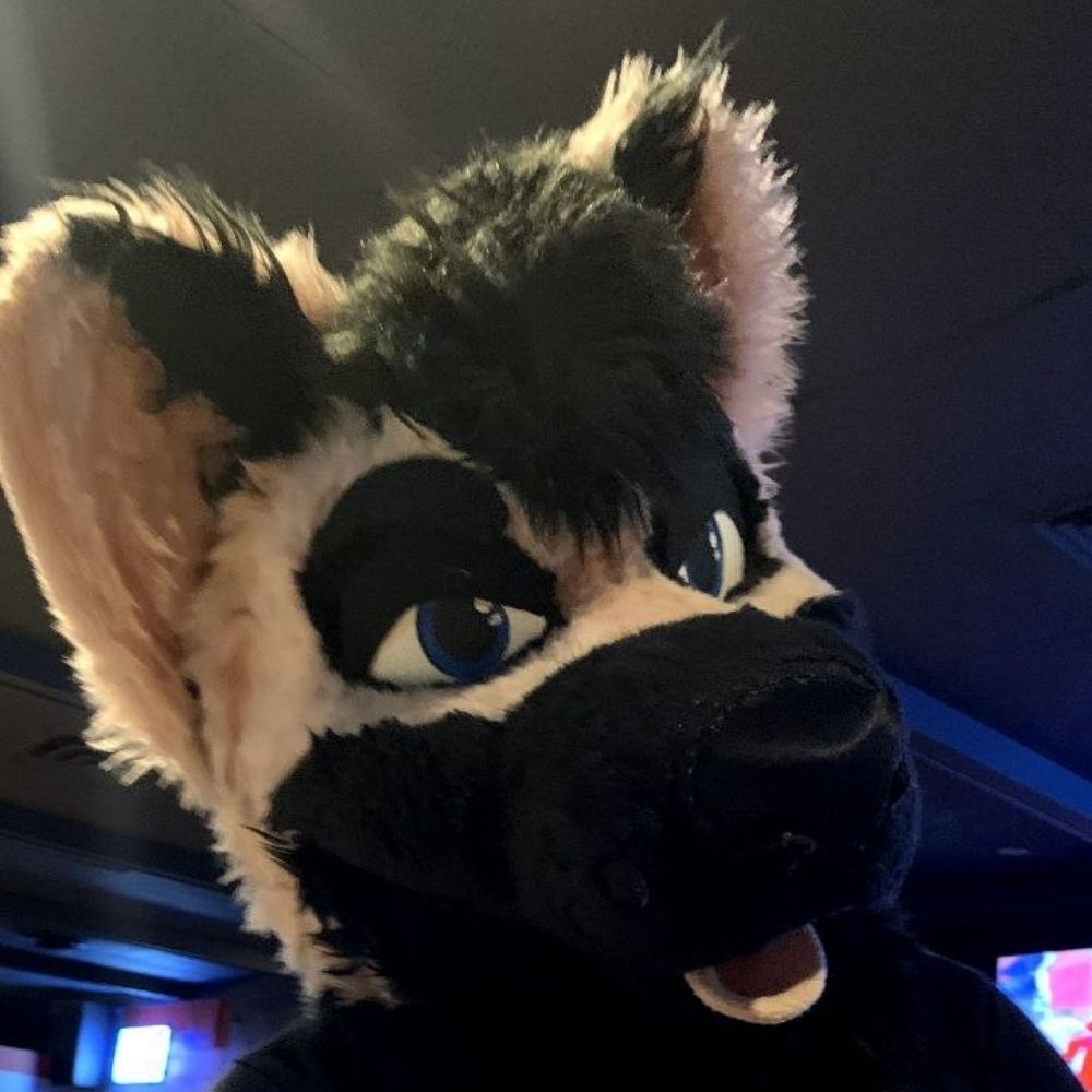 Maxie Freakhound