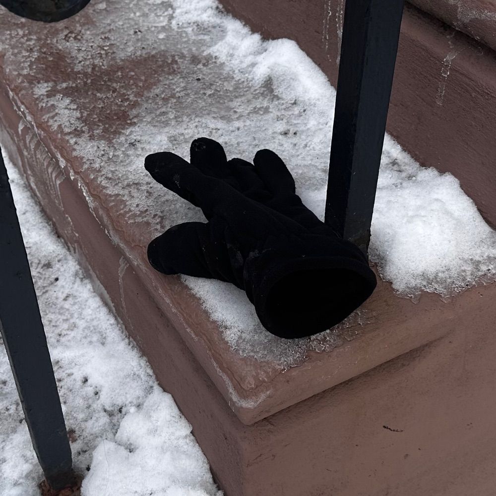 One Cold Hand