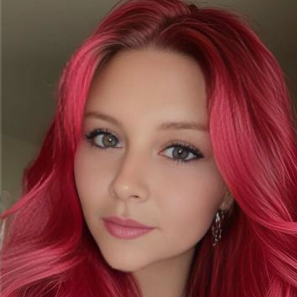 Nicole D