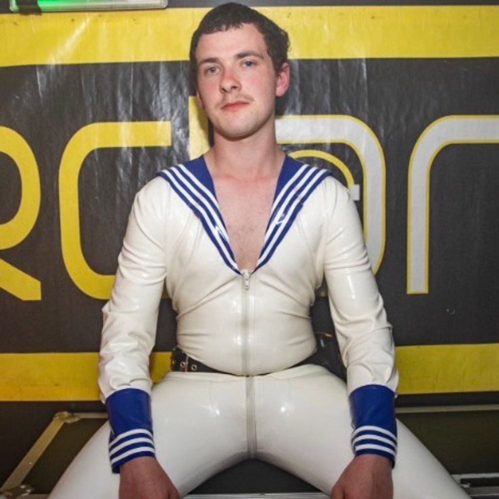 Restrainedray 