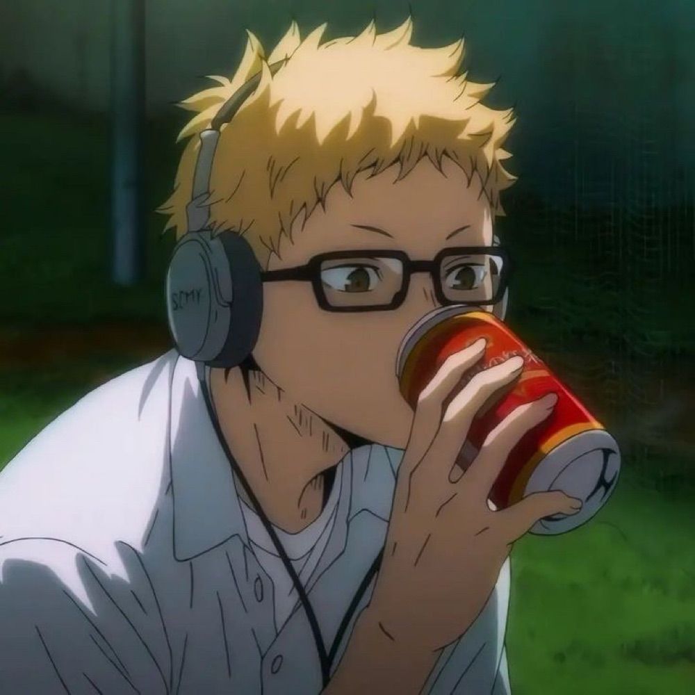 lev daylin (they/he)