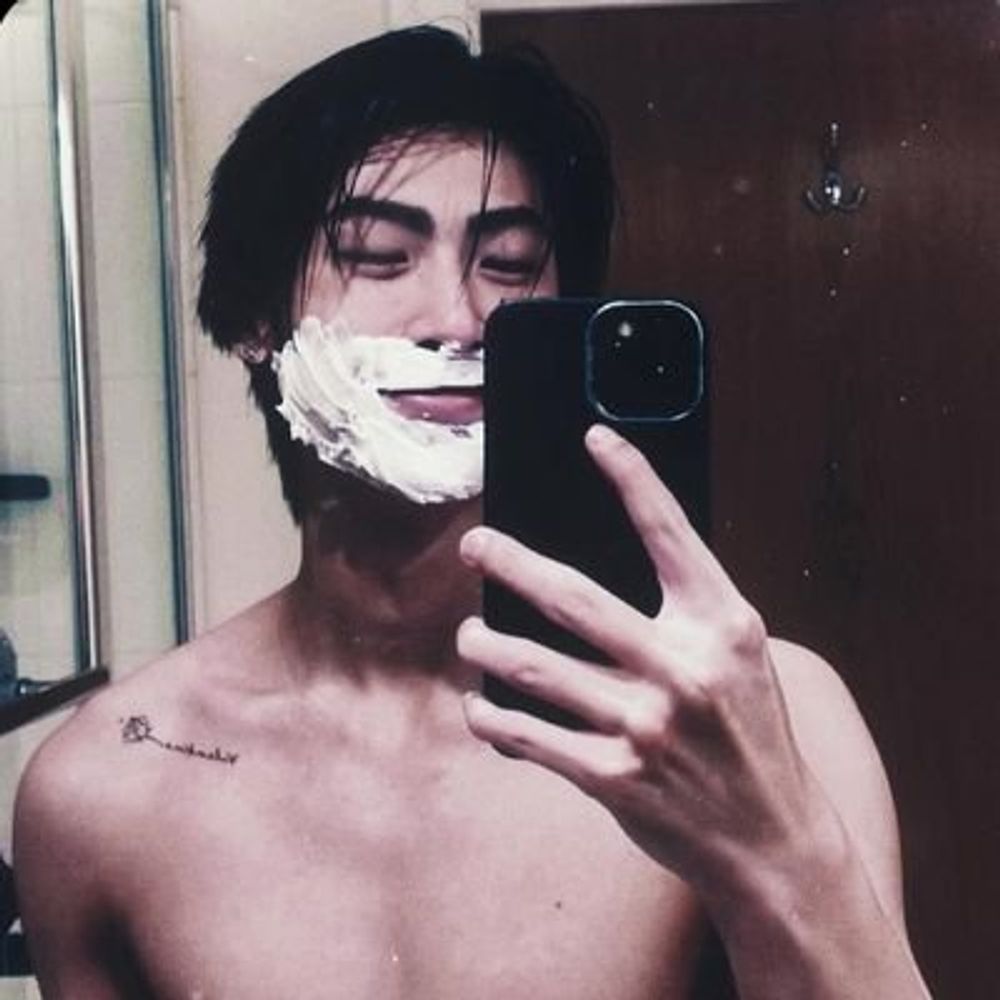 shaving enthusiast 🖤🩷