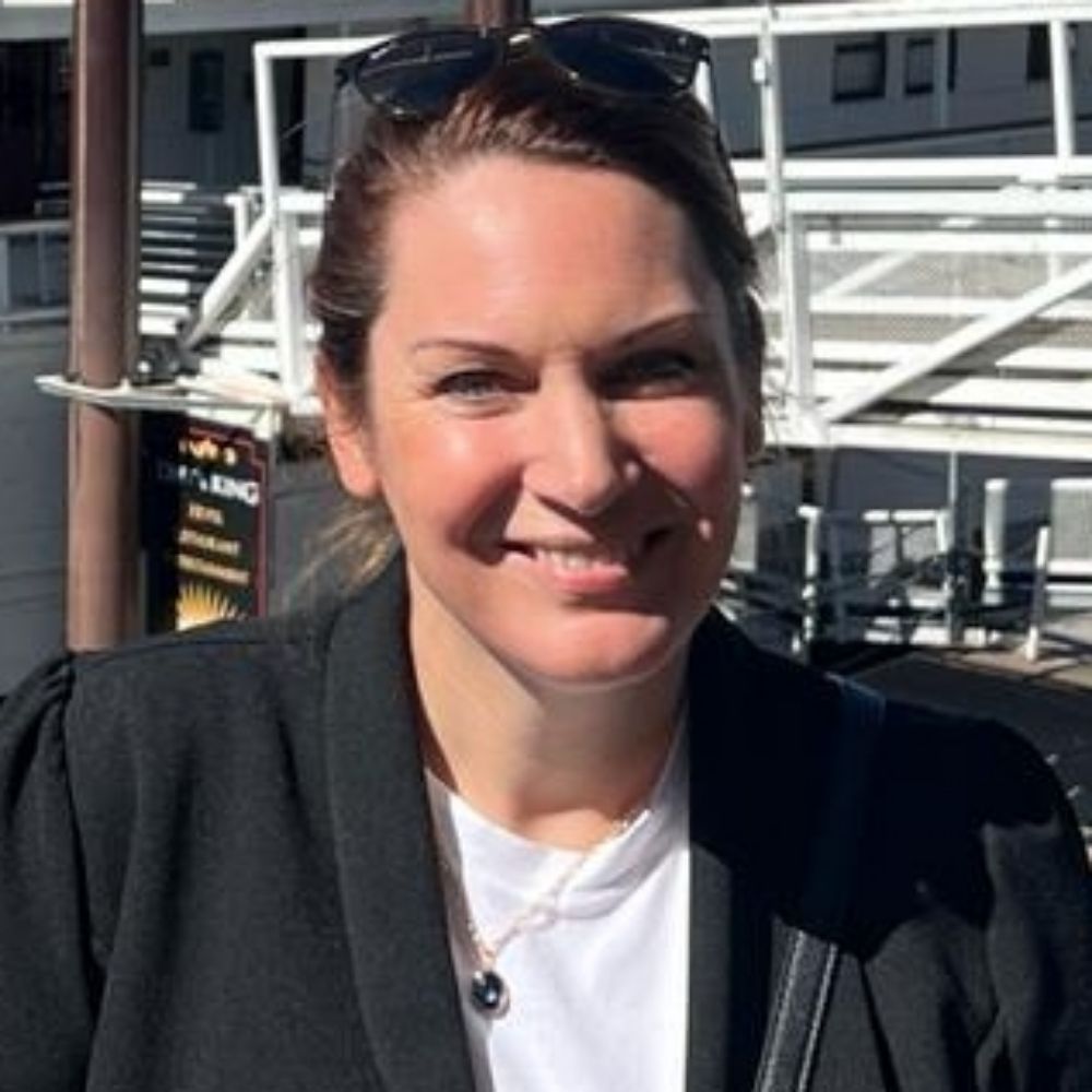 Dr Claire Smith 