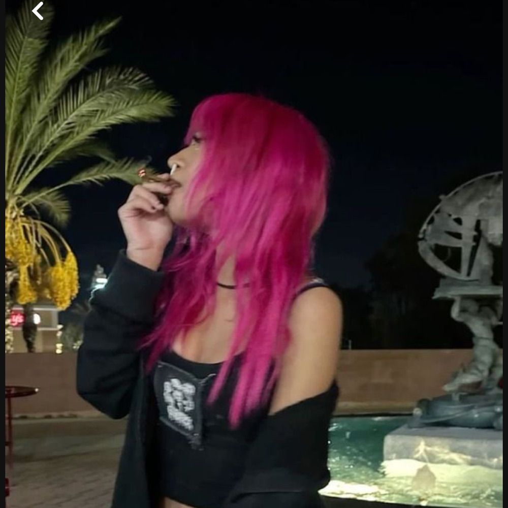 ♛