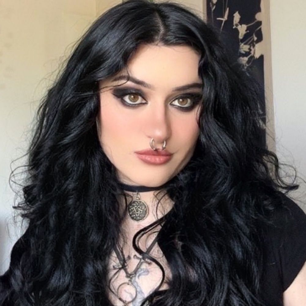 𝐀𝐋𝐄𝐊𝐒𝐀 🦇