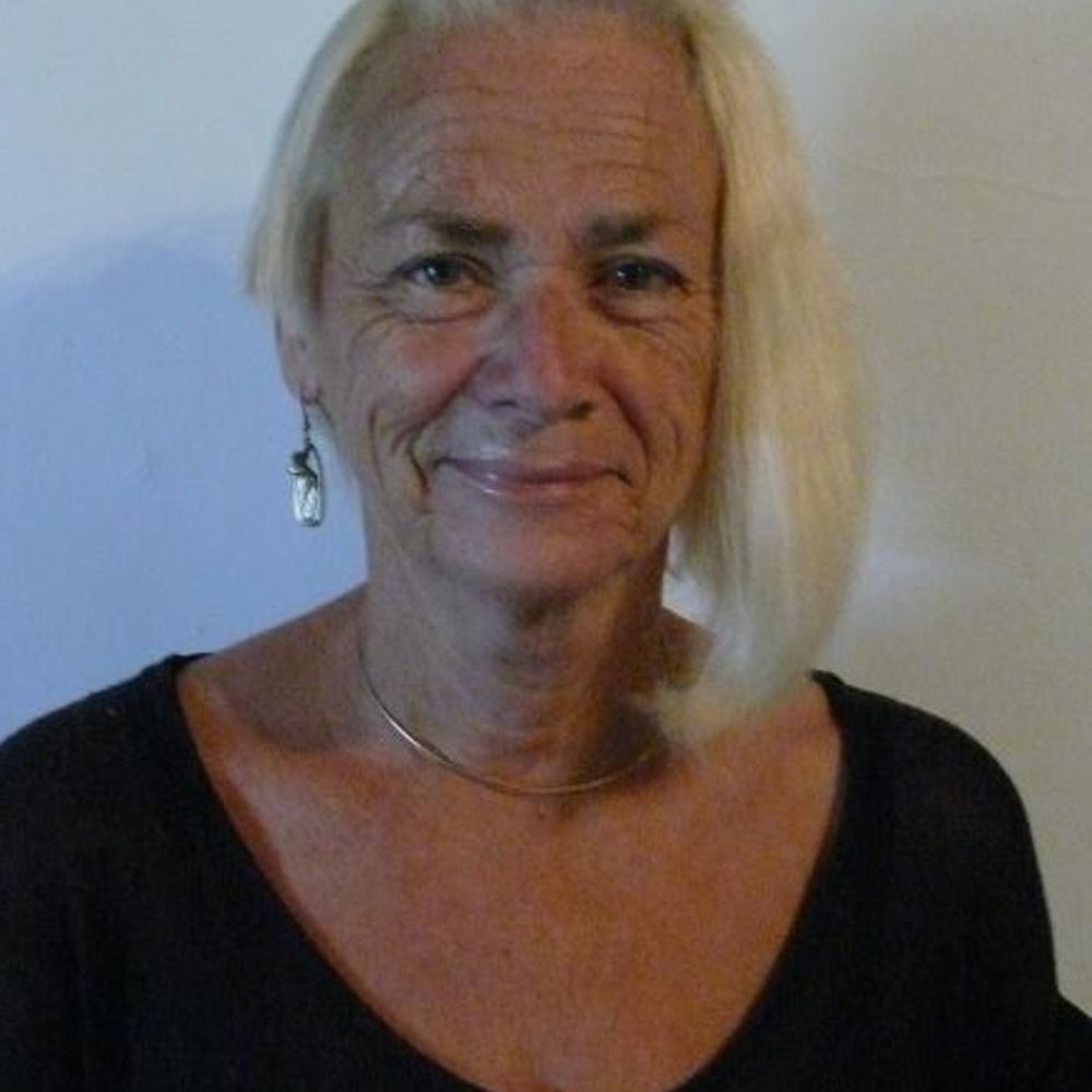 naomi ozaniec