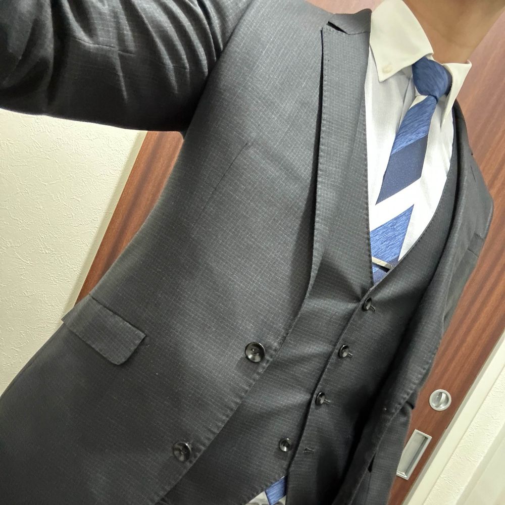 r.suit