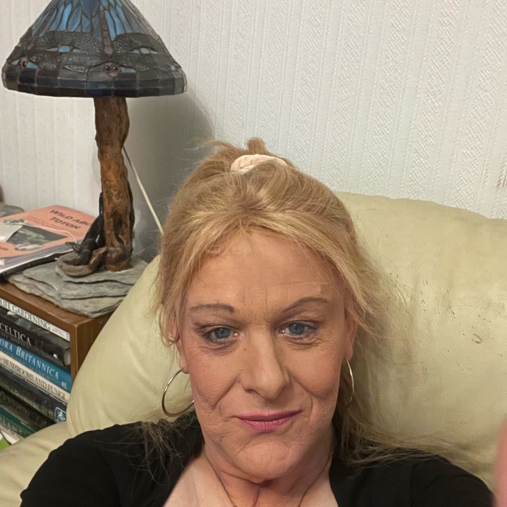 Debra Niclllinnein