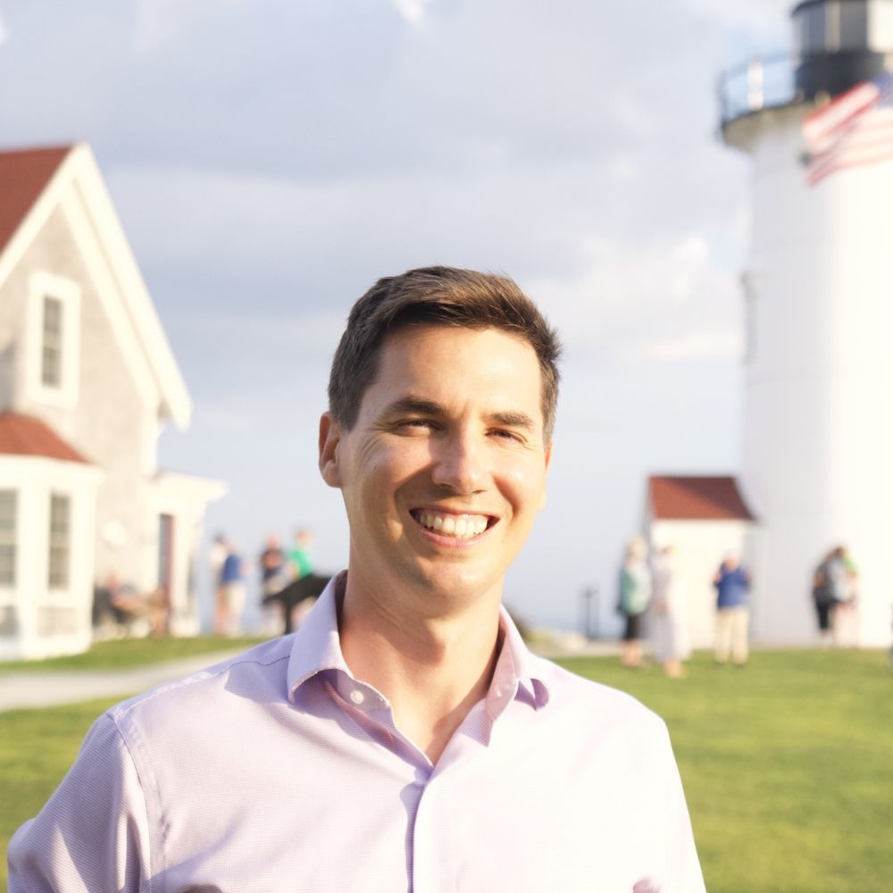 Sen. Dylan Fernandes