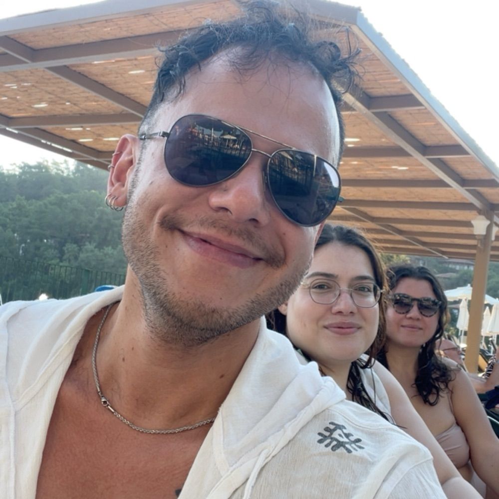 Özgür Gür
