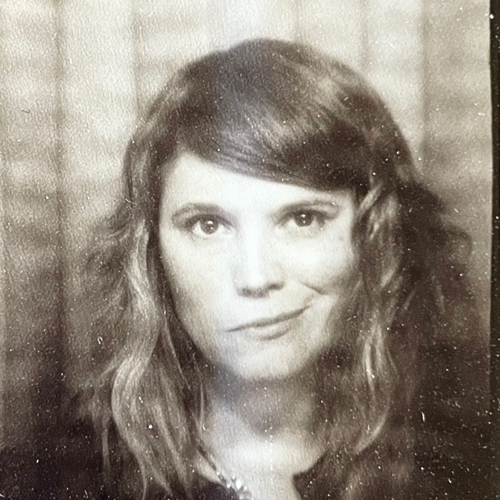 kristen romaniszak