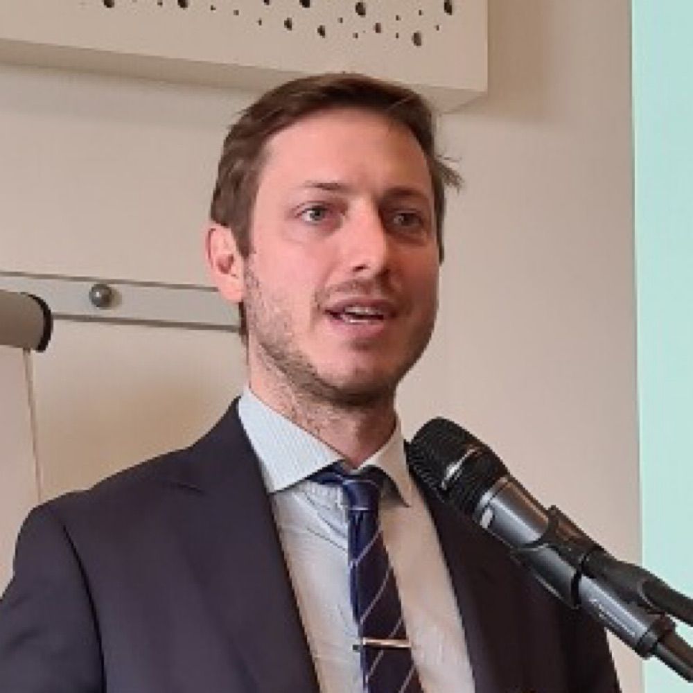 Gabriel M Lentner
