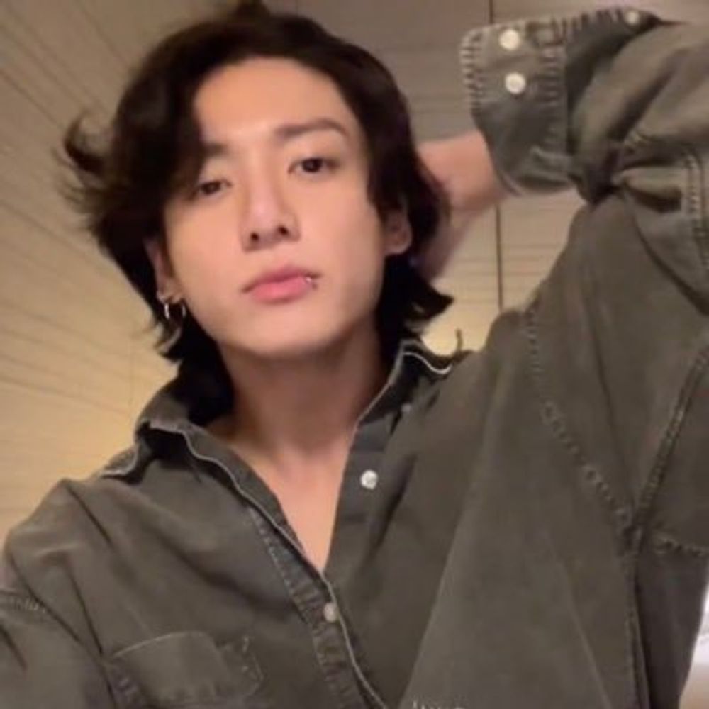 chasity⁷ ⟭⟬ 아포방포 ⟬⟭ 💜