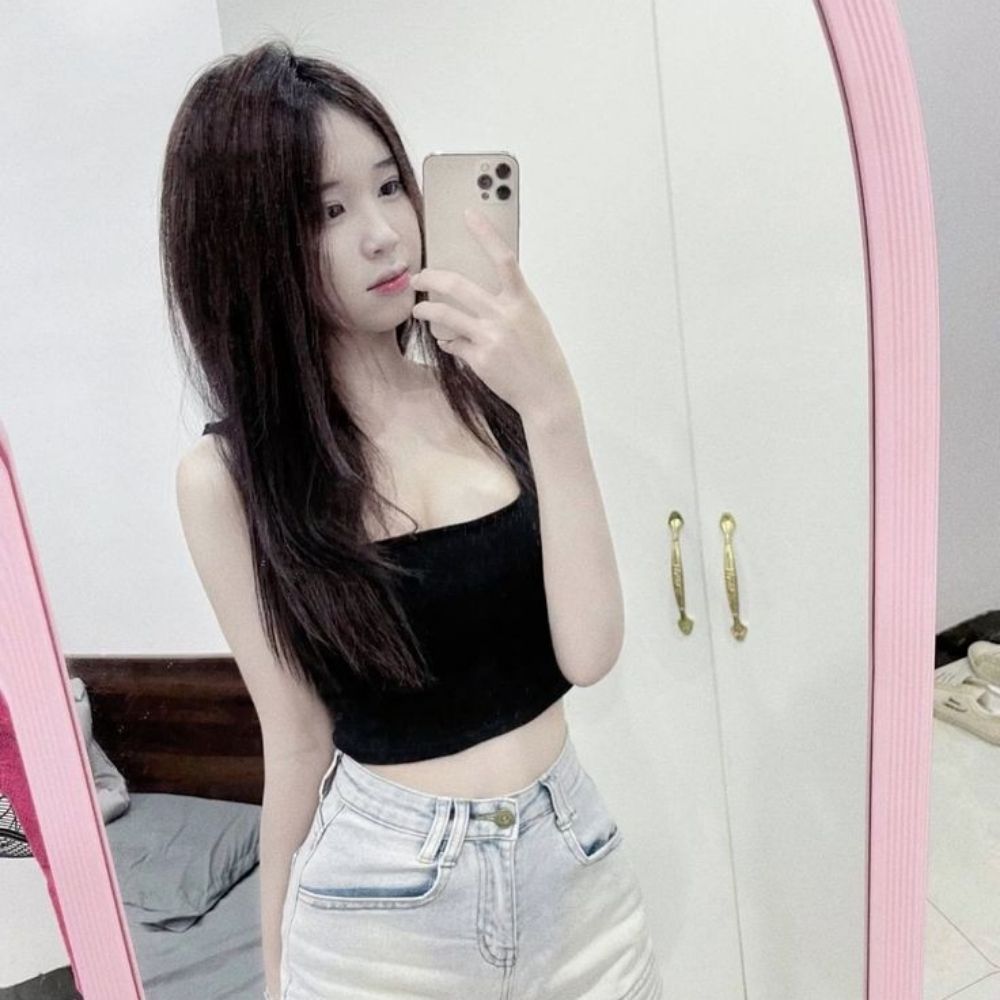 พลอย