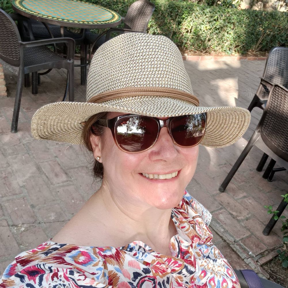 Liz Howard 