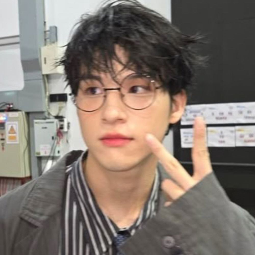 linoiconic.bsky.social