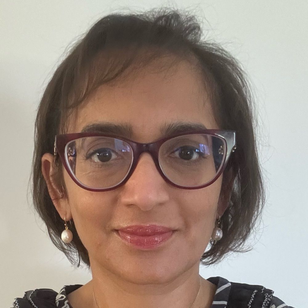 Dr Divya Sharma
