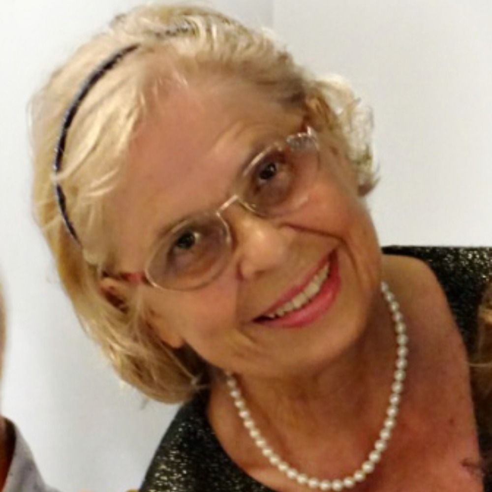 Eva Ulian 