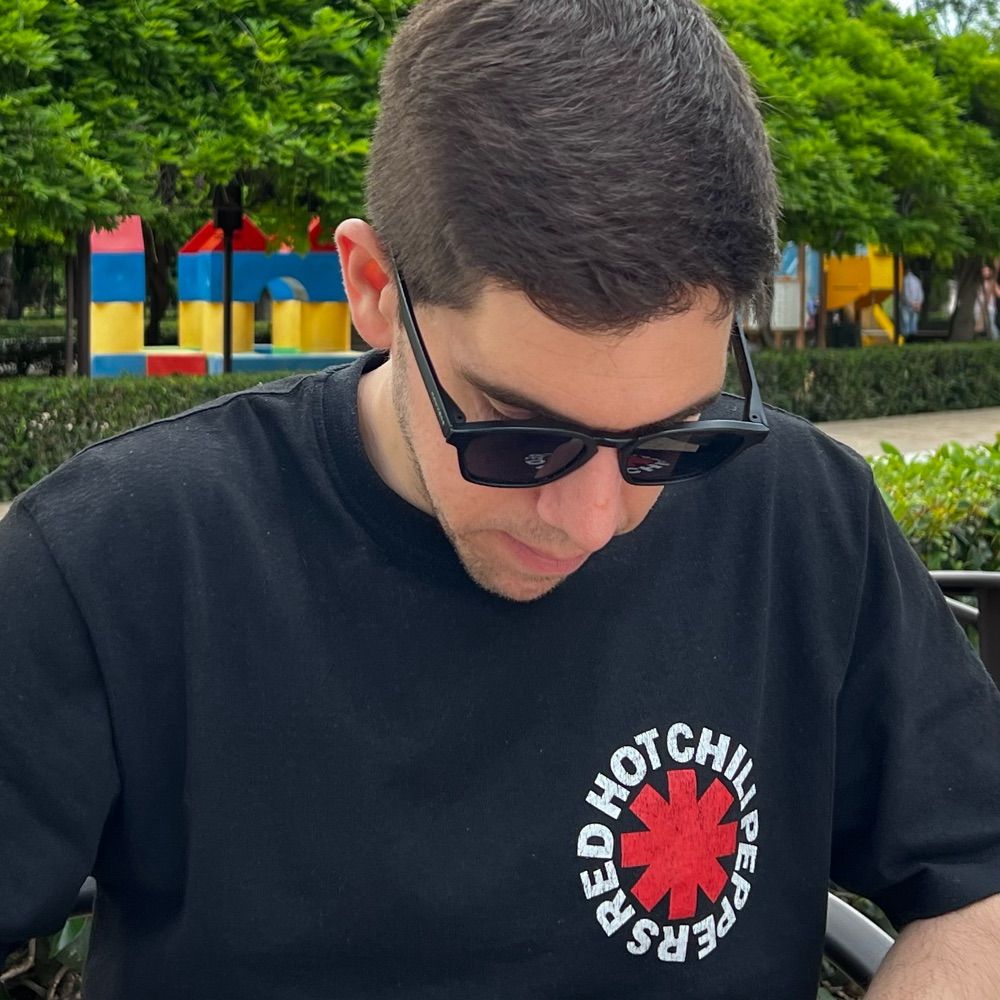 Raúl SZ