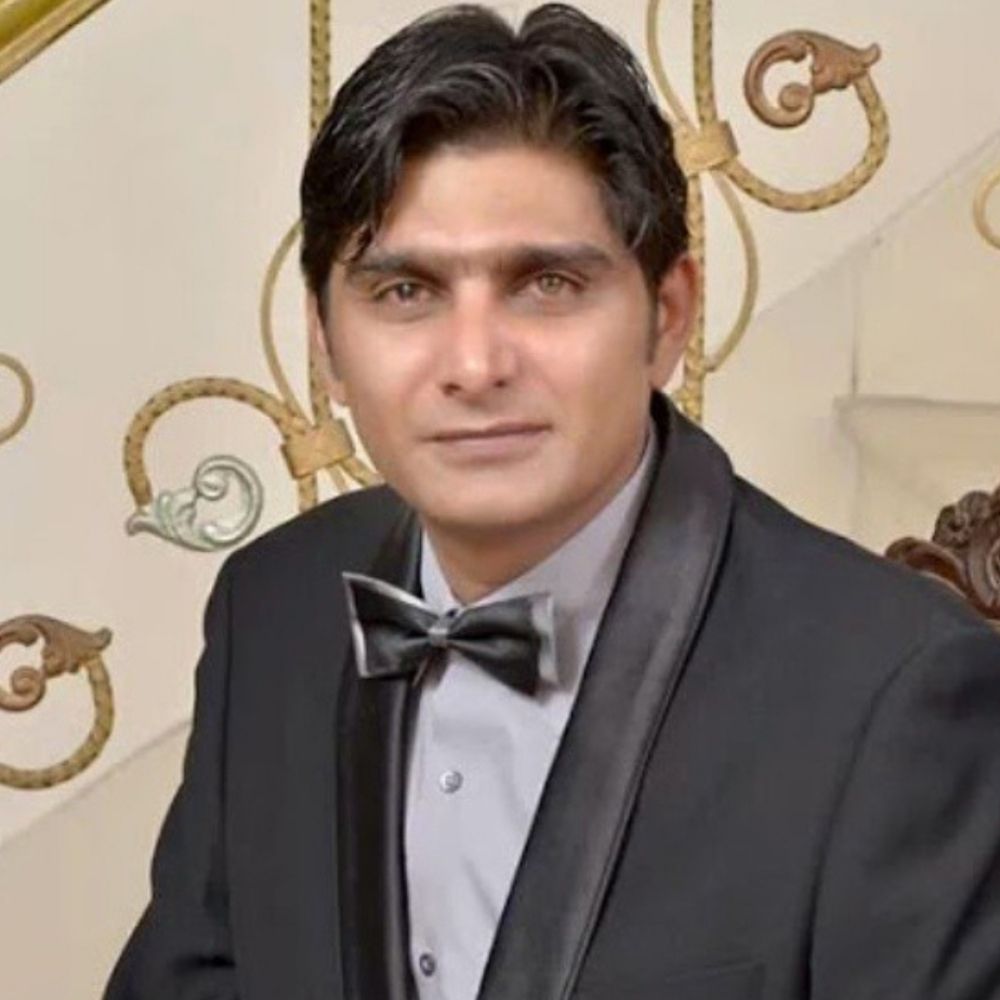 منیف