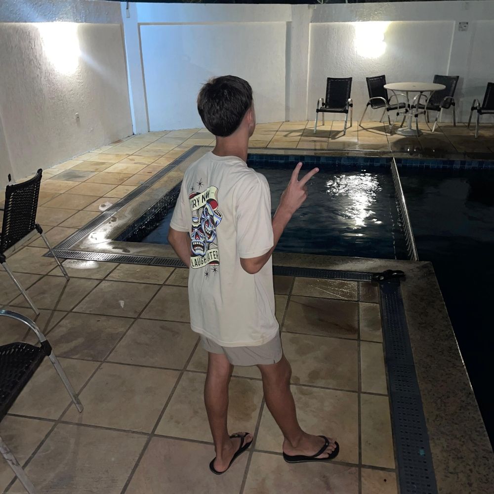 👤