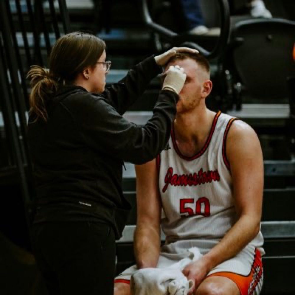 Dr. Steph Peterson (Nunez) ATC