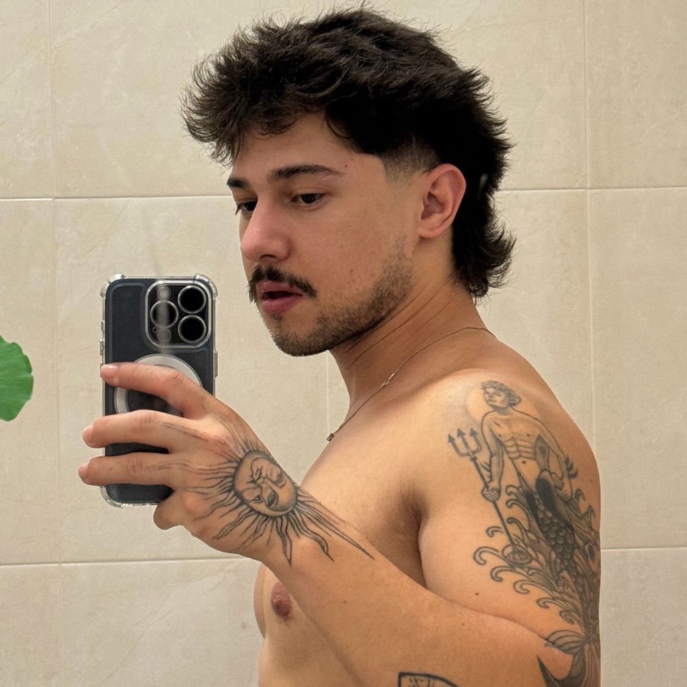 CASTRO 🦋