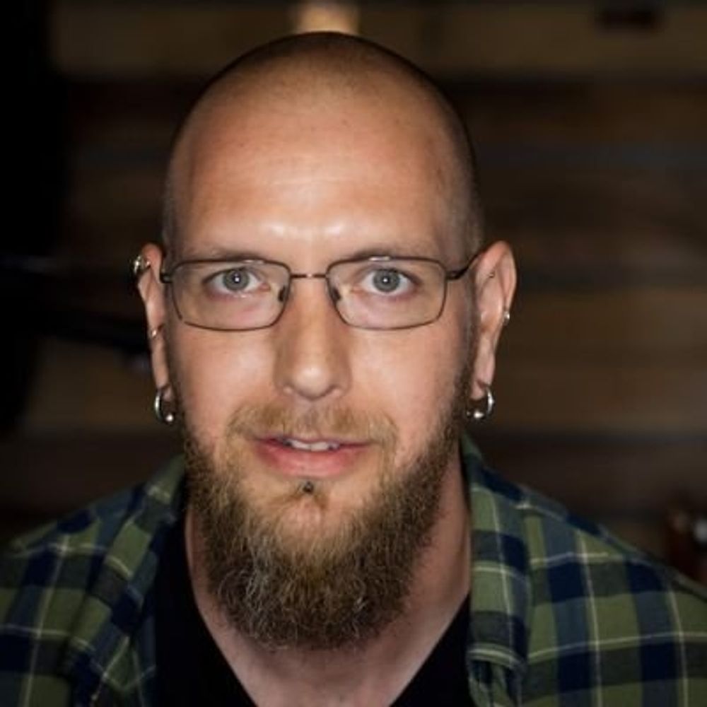 Stephen Paskaluk 