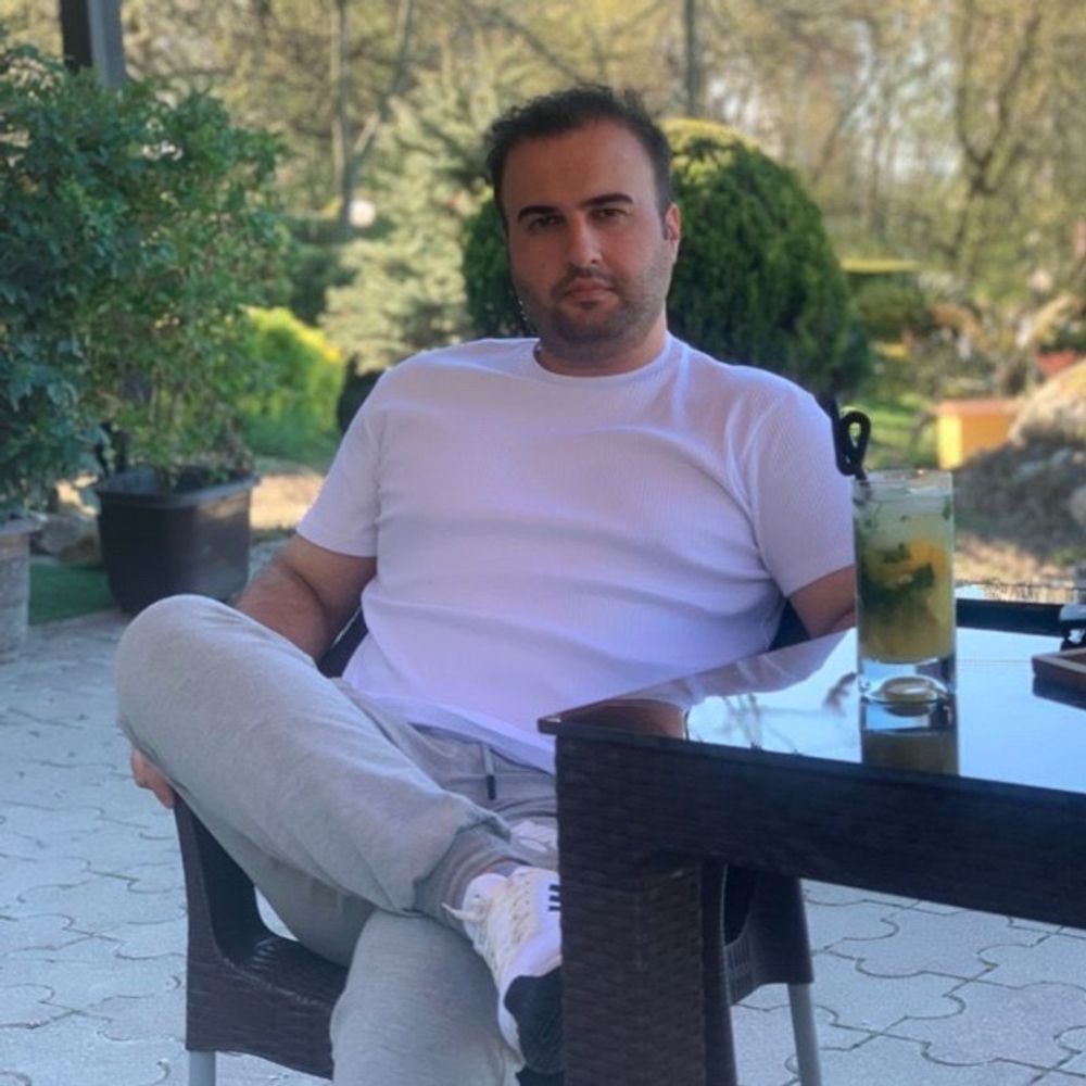 Mohammad Hosseini🔹