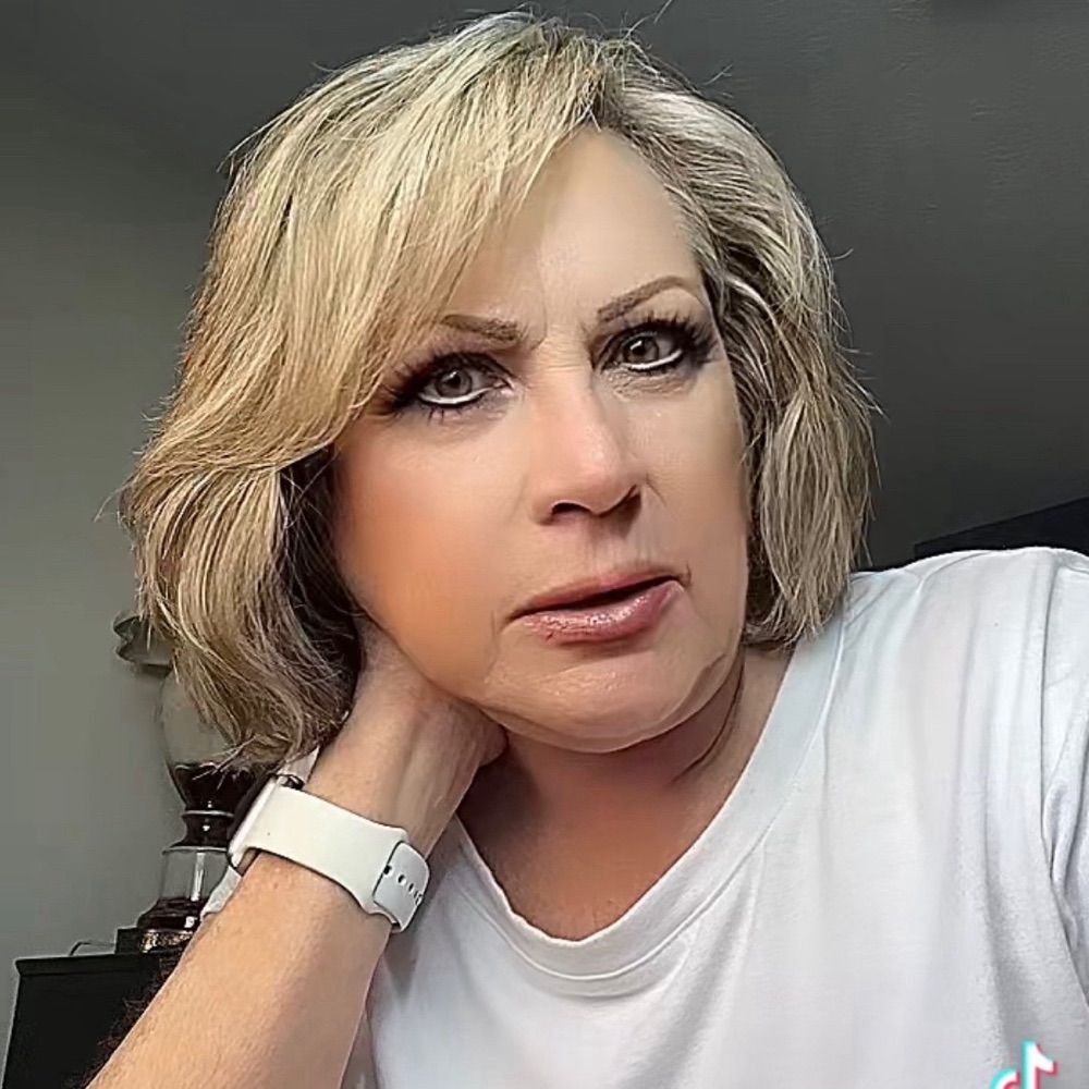 Cindy Leonard