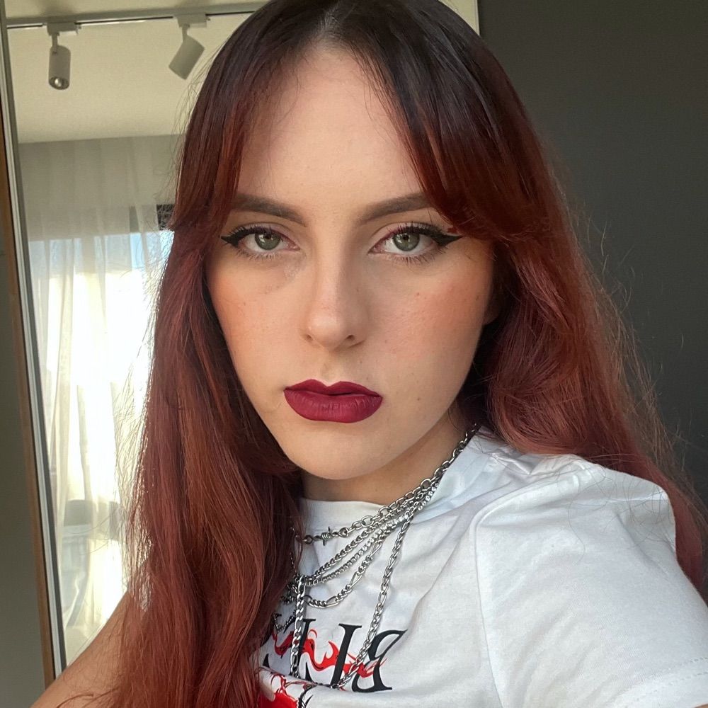 Adi 🥀🍒