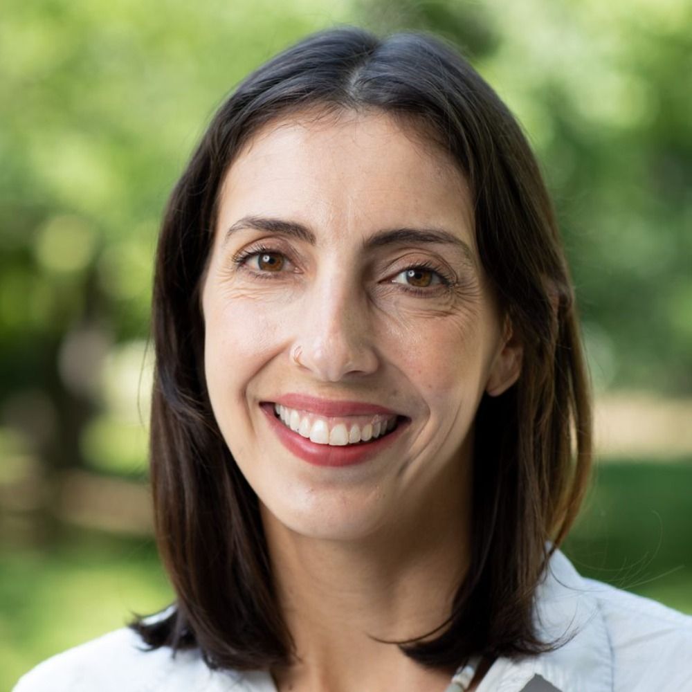 Dr Leslie E Roos, PhD & CPsych