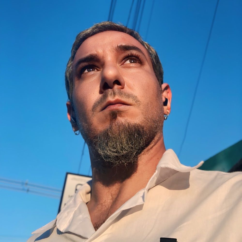 André
